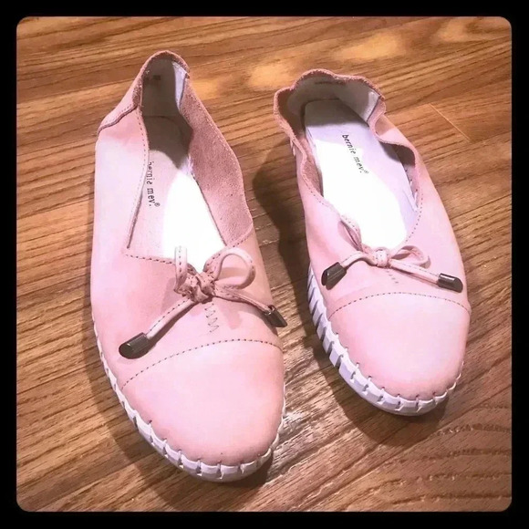 Bernie Mev flats  - Picture 1 of 6